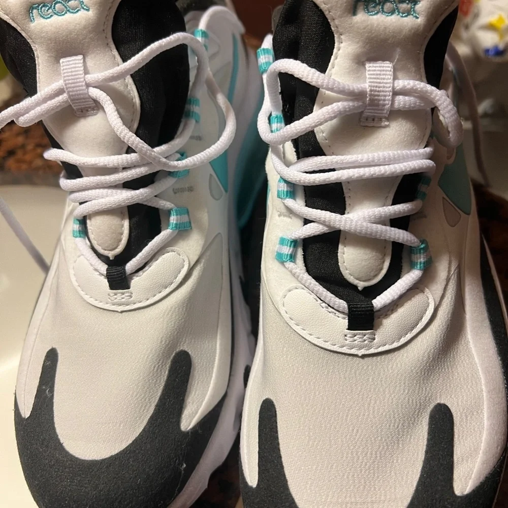Nike, AIR270 size 9.5 - Picture 7 of 8